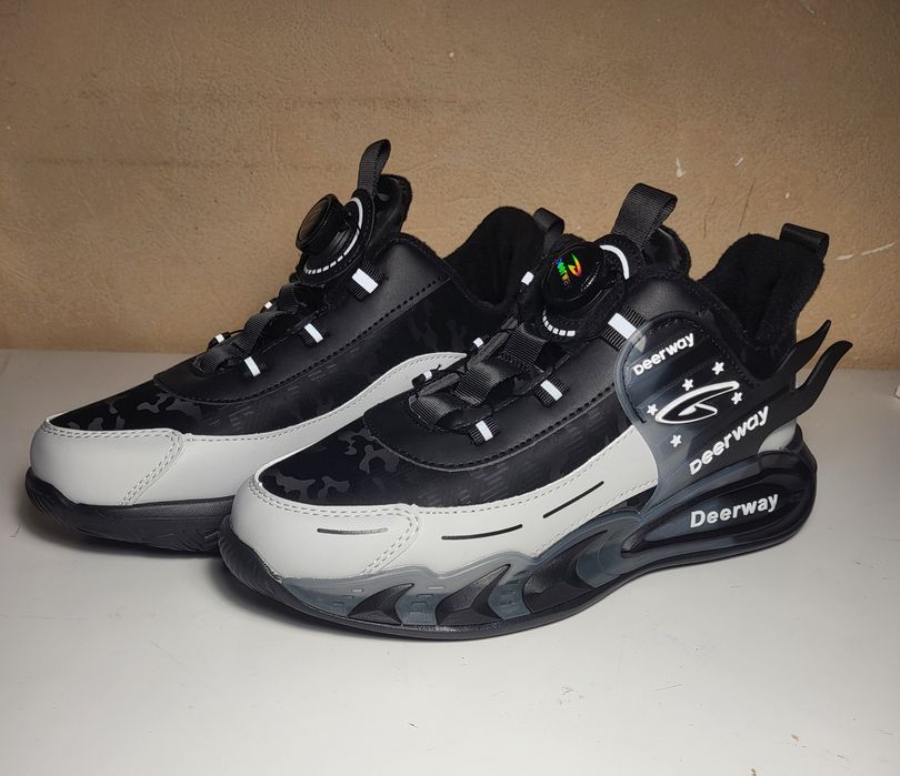 Кроссовки Deerway