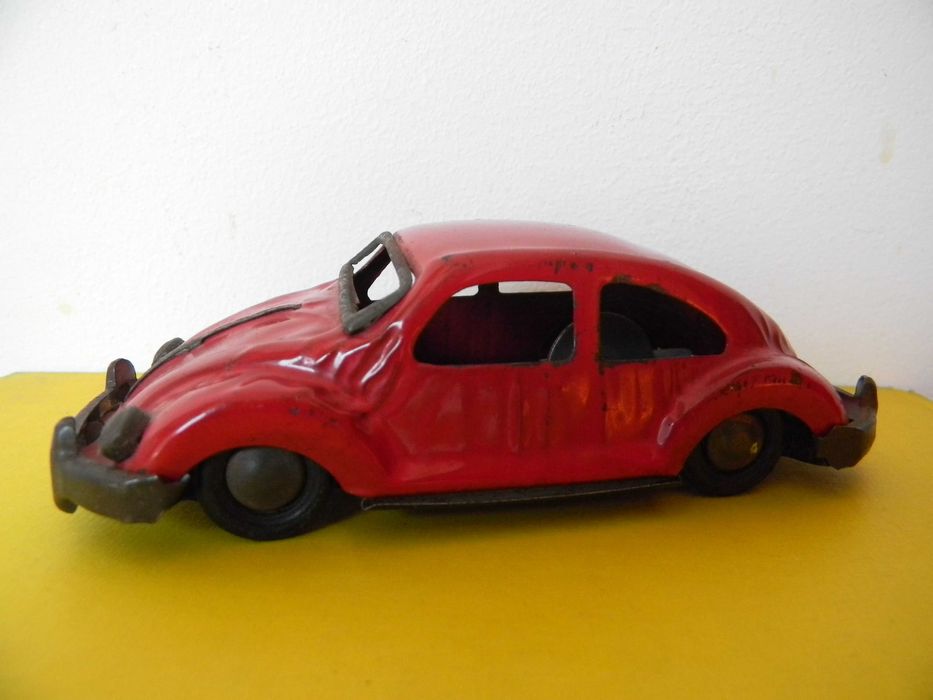 Jucarie masinuta din tablă vintage in coditie buna - japan