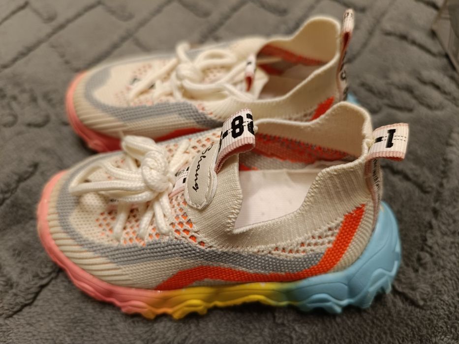 Продам обувь для девочки!