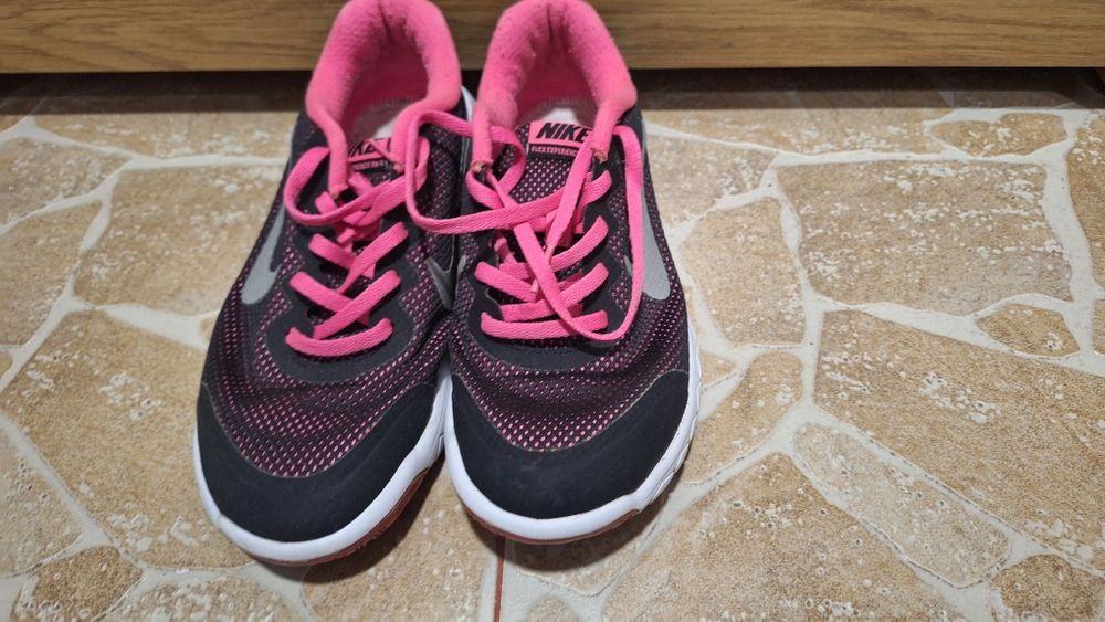 Adidsasi dama Nike 37,5