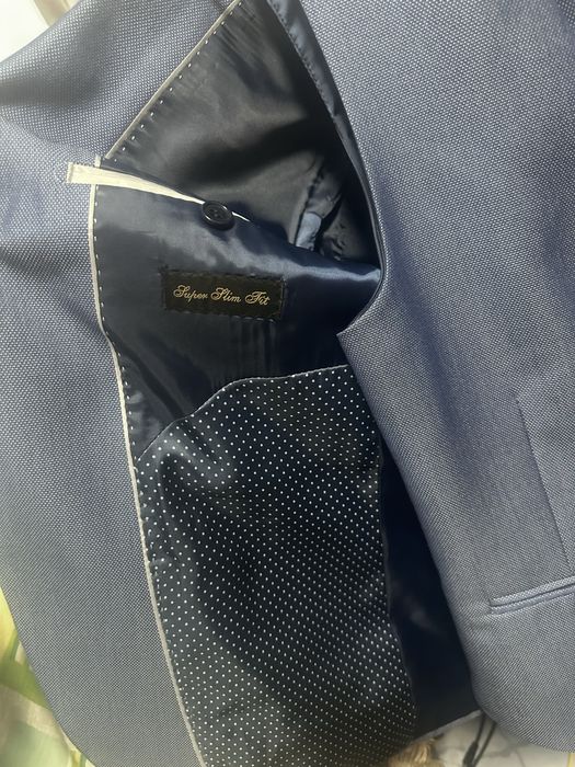 Продам косюм продам костюм