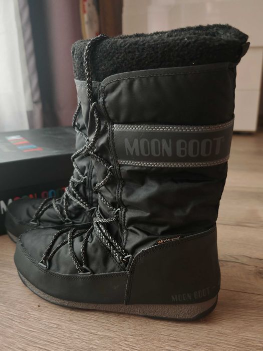 Черни апрески Moon boot