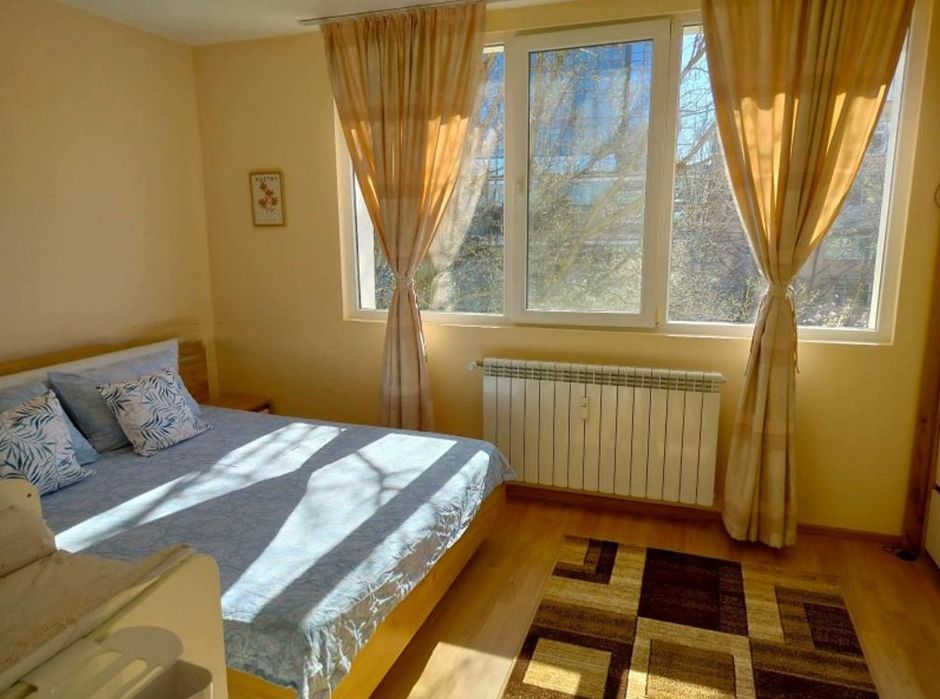 Дава се под наем Тристаен апартамент в София, Изток - 84 кв.м за 887.4 € - Снимка #6