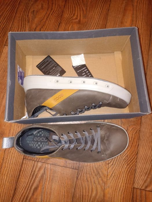 Кроссовки eсcо продам