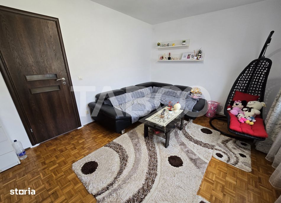 Apartament 2 camere de vanzare mobilat cu balcon in Terezian Sibiu