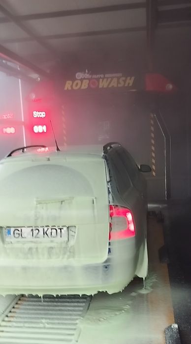 Vindem hale metalicie 15 lungime 8 deschidere 4 la strasna și spalator