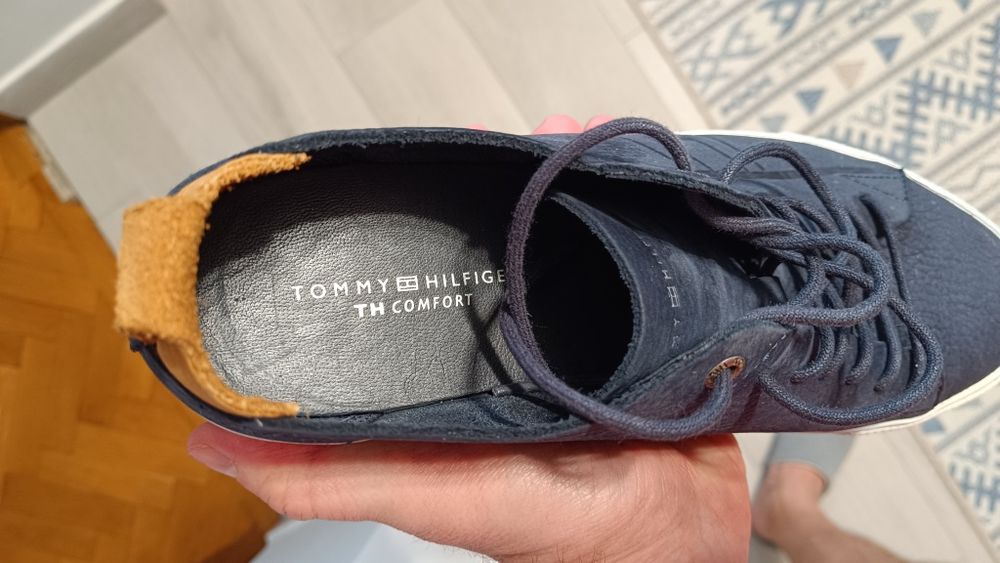Adidas Tommy Hilfiger piele 43 că noi preț 100 ron