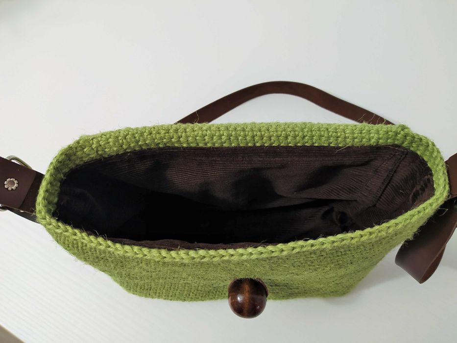 Плетени дамски чанти през рамо от юта