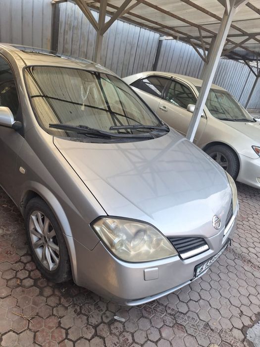 Машина Nissan продается