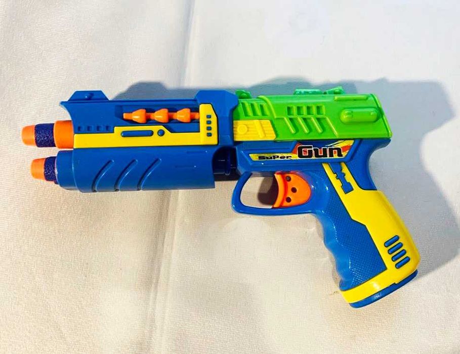 Продам игрушечный пистолет (бластер)