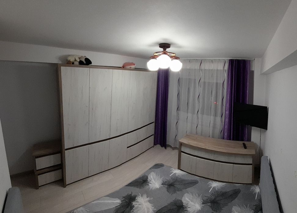 Vand apartament 2 camere etaj 2