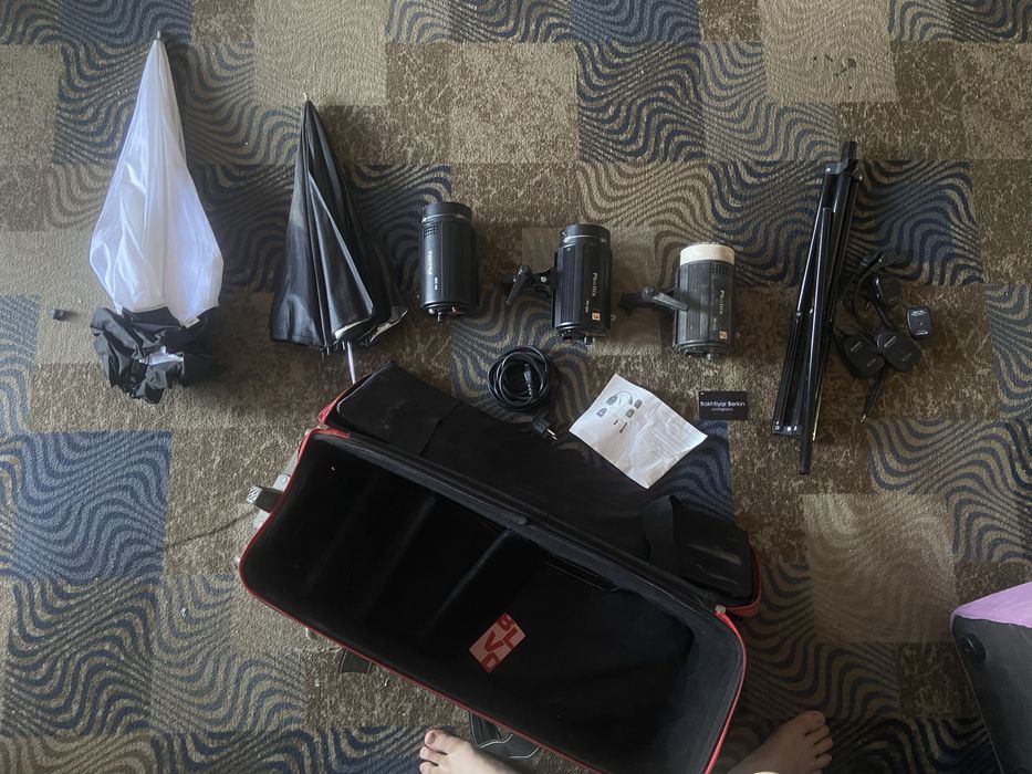 Импульсная Профисиональная вспышка полный комплект