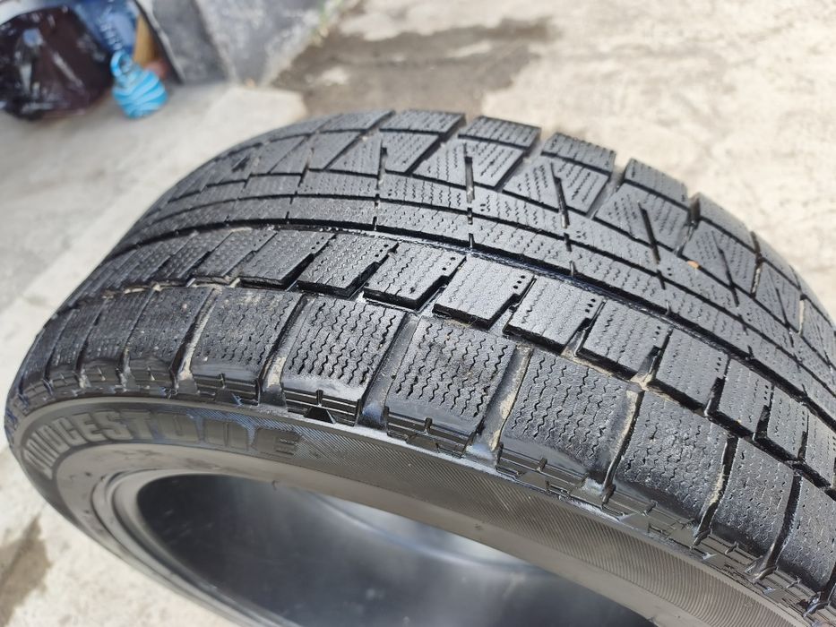 Продам шины с дисками на Mercedes - benz 221