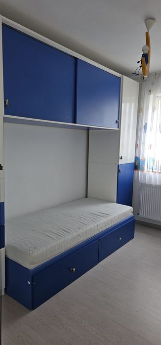 Vand apartament 3 camere Floresti