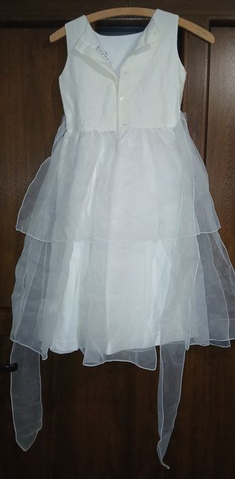 Rochite pt fetite pt prima impartasanie