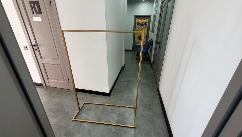 Продам вешалку для вещей