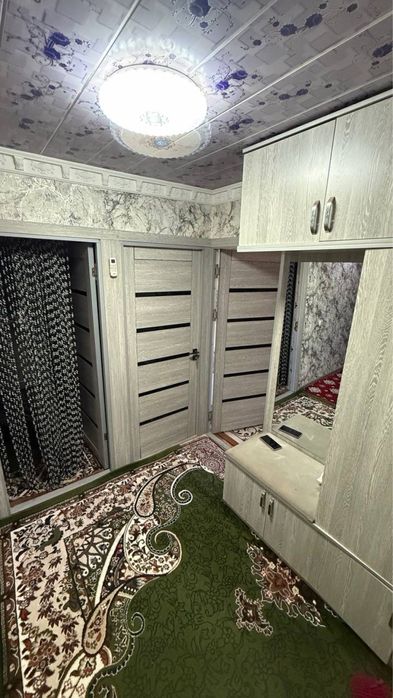 Срочно 3-хонали квартира Сотилади