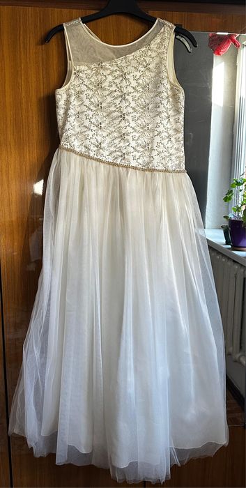 Нарядные, празничные платья