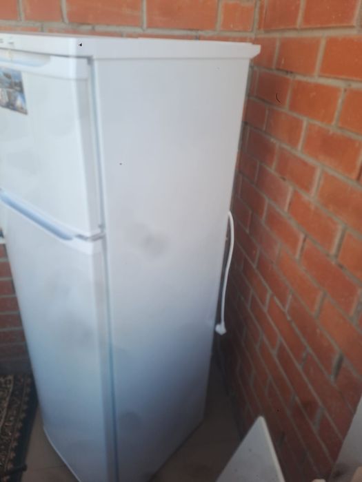 Продам холодильник