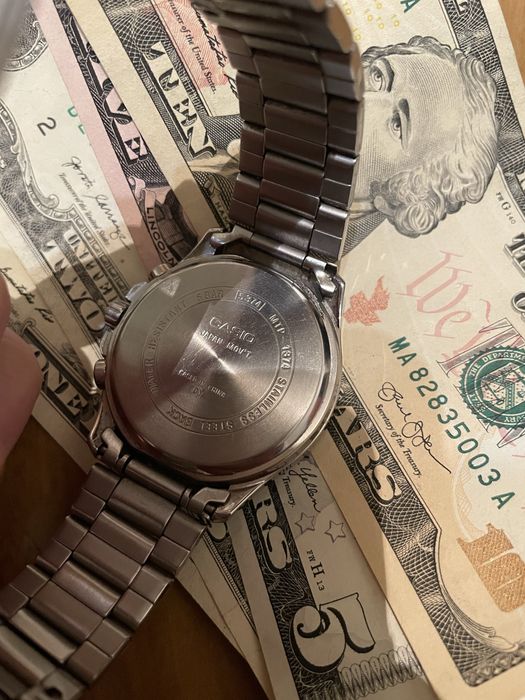 Наручные часы CASIO