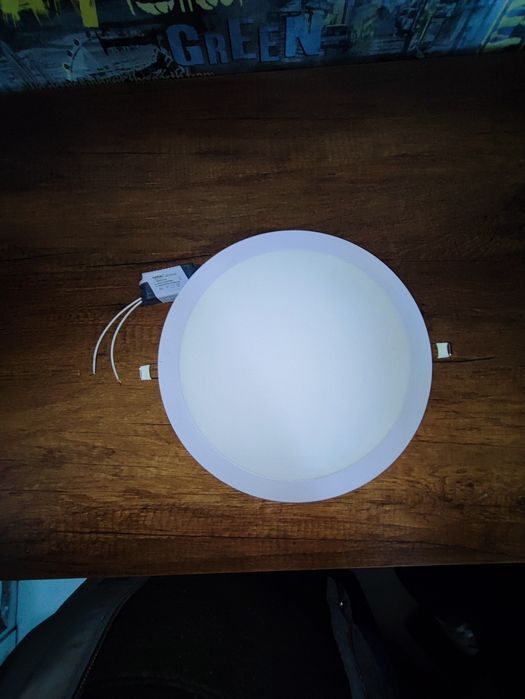 СВЕТОДИОДНЫЙ светильник встраиваемый 
Современный в