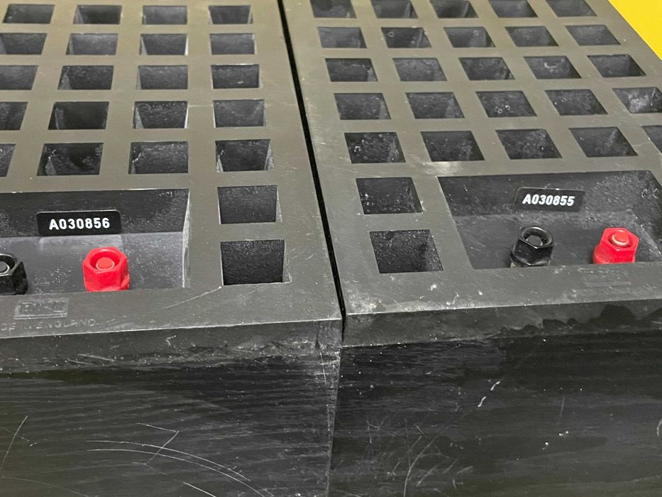 Тонколони Bowers and Wilkins B&W DM302