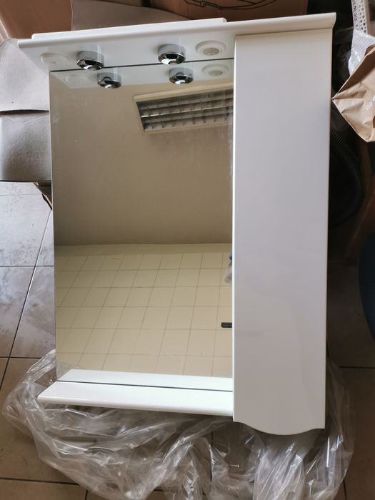 Dulap baie cu oglinda, iluminare si polita, 1 usa, dreapta Arthema