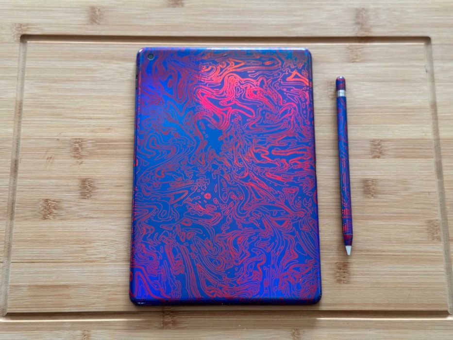 Apple iPad 9.7" 7th Gen (2019) + Apple Pencil + Cover + Tempered Glass