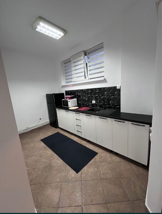 vand locuita / spatiu comercial