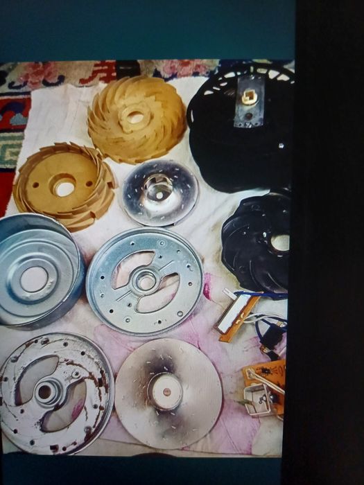 Продам запчасти для пылесосов.