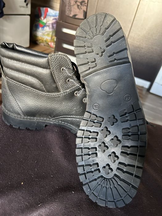 Нови мъжки зимни обувки