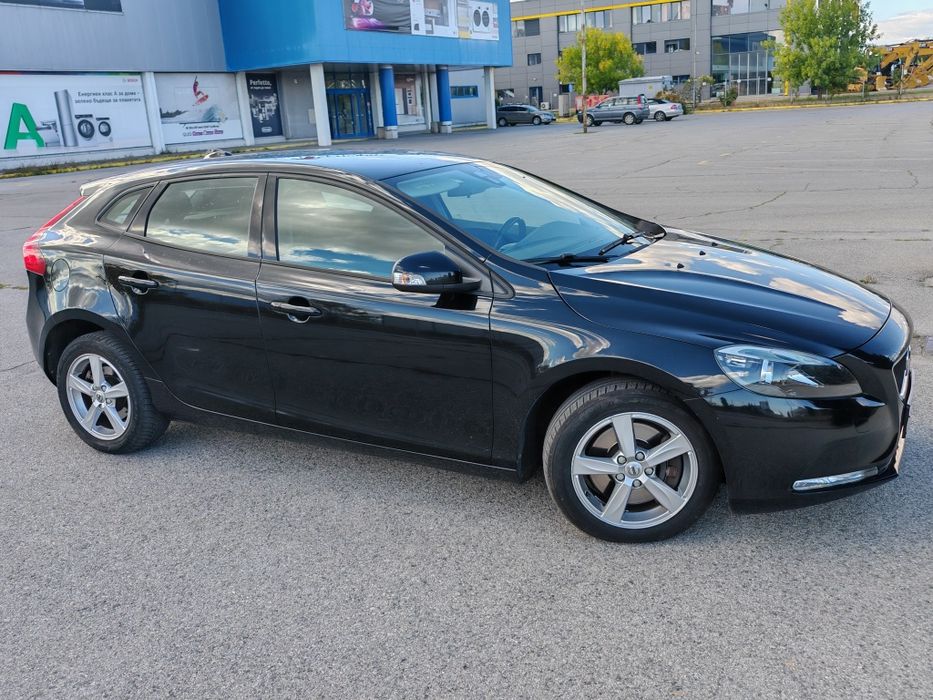 2017г Volvo V40 Автоматик 120кс