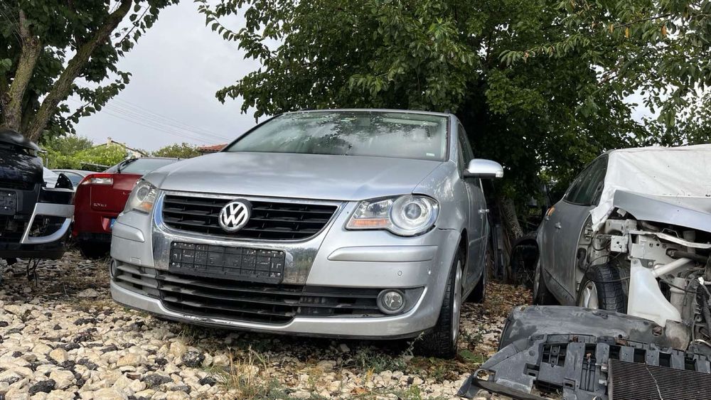 Vw Touran DSG Мотор Турбо Дюзи Кутия Компресор Фар Стоп Броня Врата