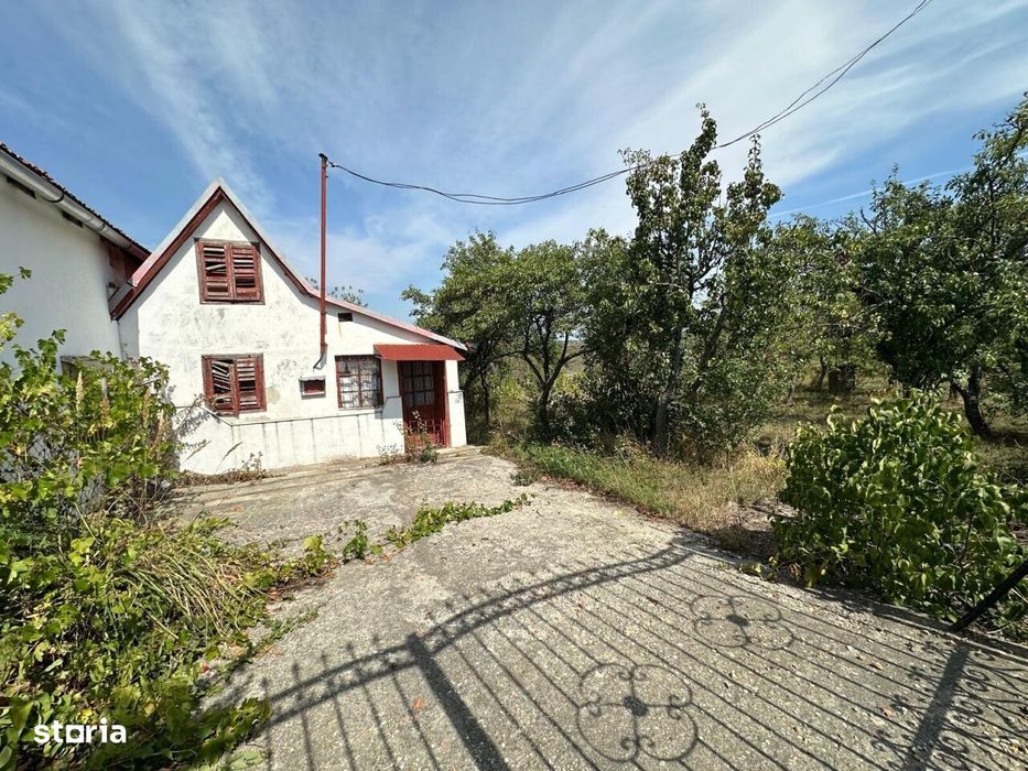 Teren intravilan de vanzare 1665 mp, front 38m, strada Piatra Craiului