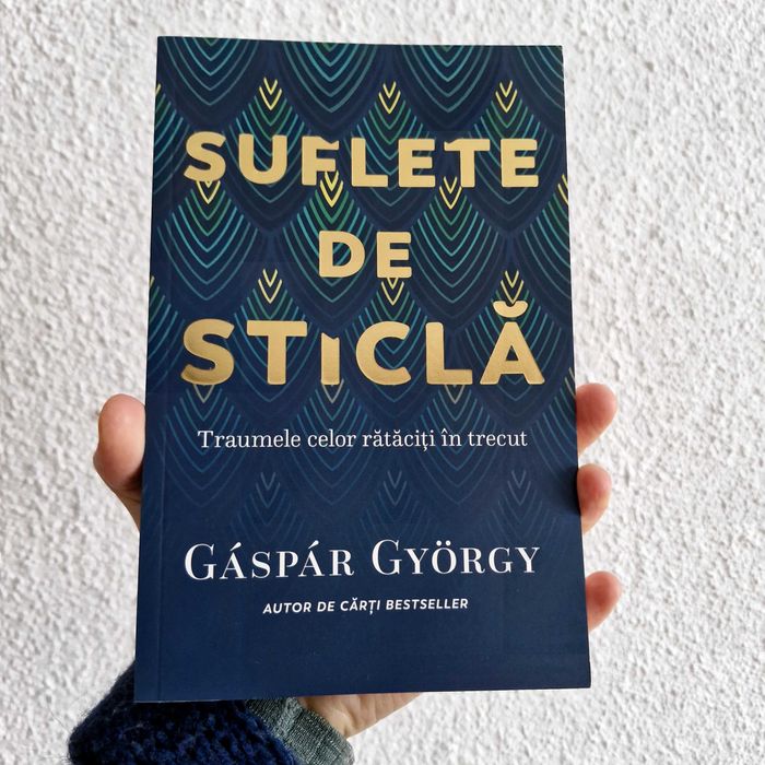 Carte noua: Suflete de sticla