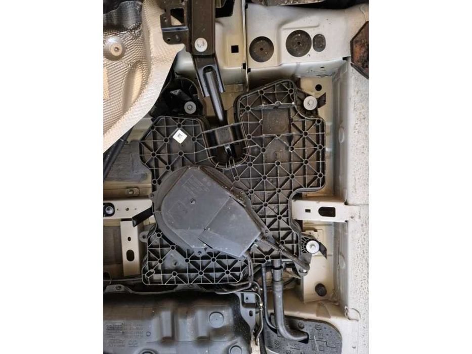 Метална кора под резервоар AdBlue Citroen Dispatch 2020г – 2025г