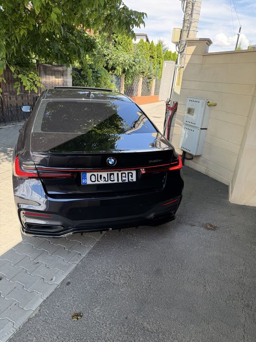 Vand Bmw 745e 2021. Impecabil .
