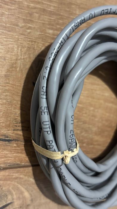 Cablu de rețea UTP CAT 5E, 3 m – gri deschis, folosit