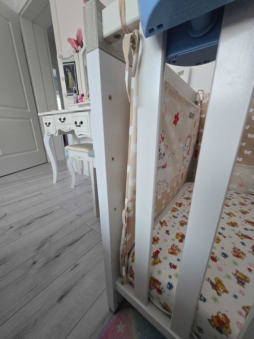 Vand patut de lemn dimensiunea 90x70. Prezinta putine urme de uzura.