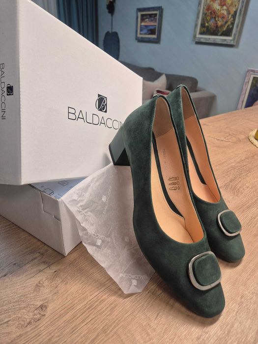 Обувки официални