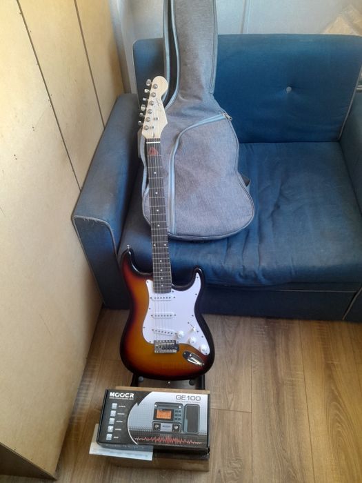 Электро гитара, набор, усилитель