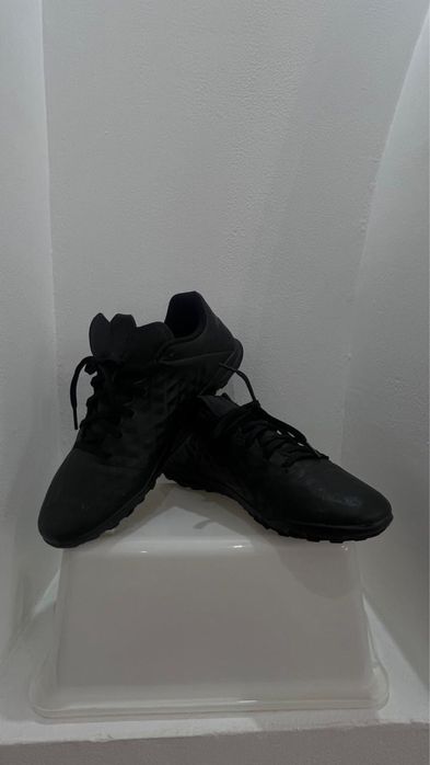 Продам сороконожки Nike