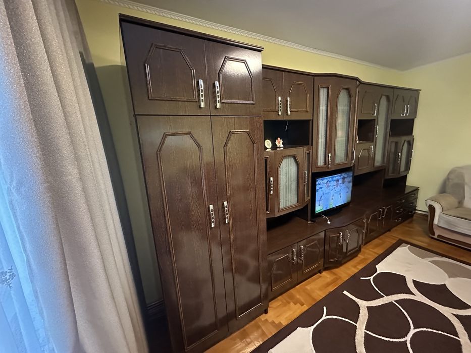 Mobilă living completă wenge, elegantă, stare foarte bună, spațioasă