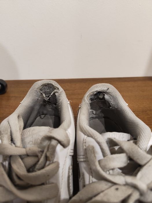 Nike с дефект, цената е съобразена