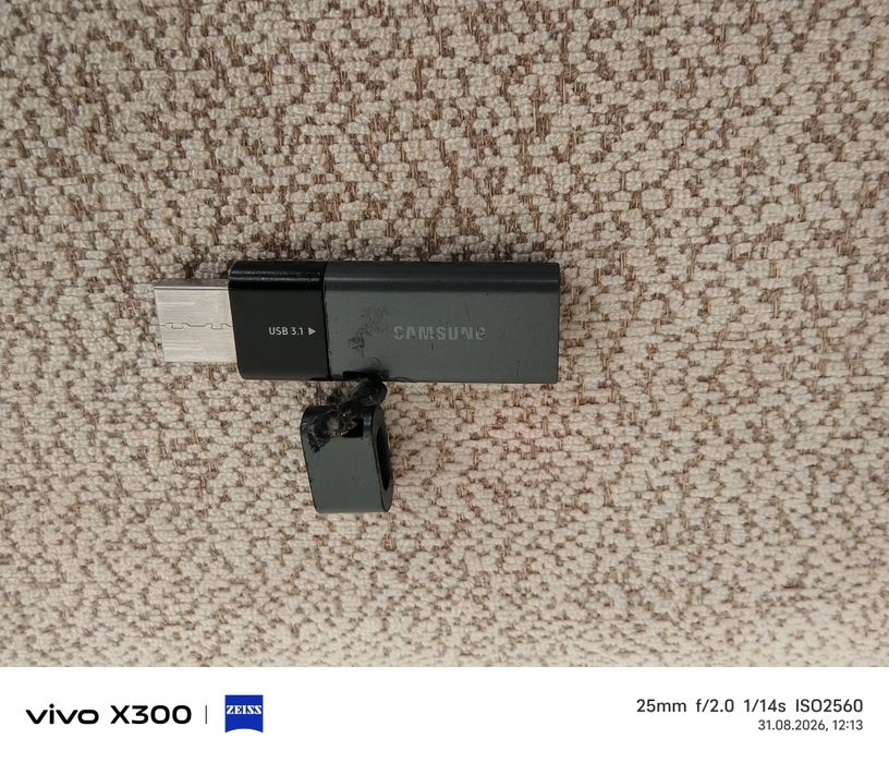 Флэшка на usb и на type C 2 штуки