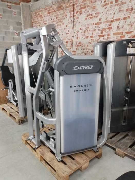 Cybex Eagle NX /  Chest Press