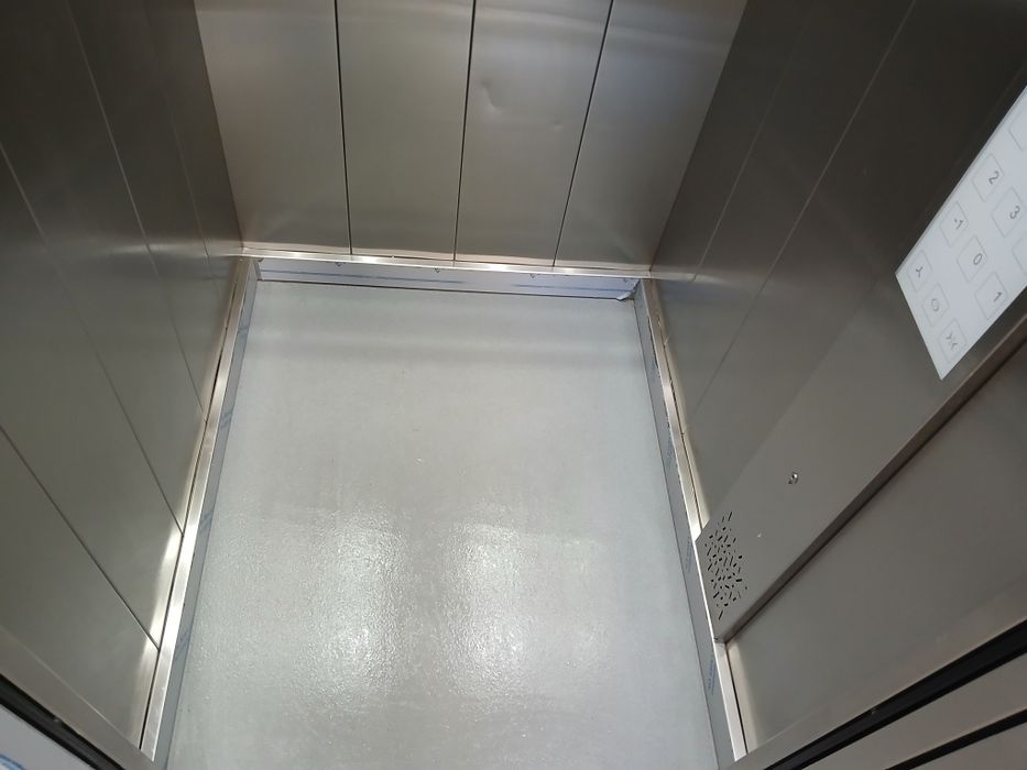 Curatenie Scari de Bloc Militari