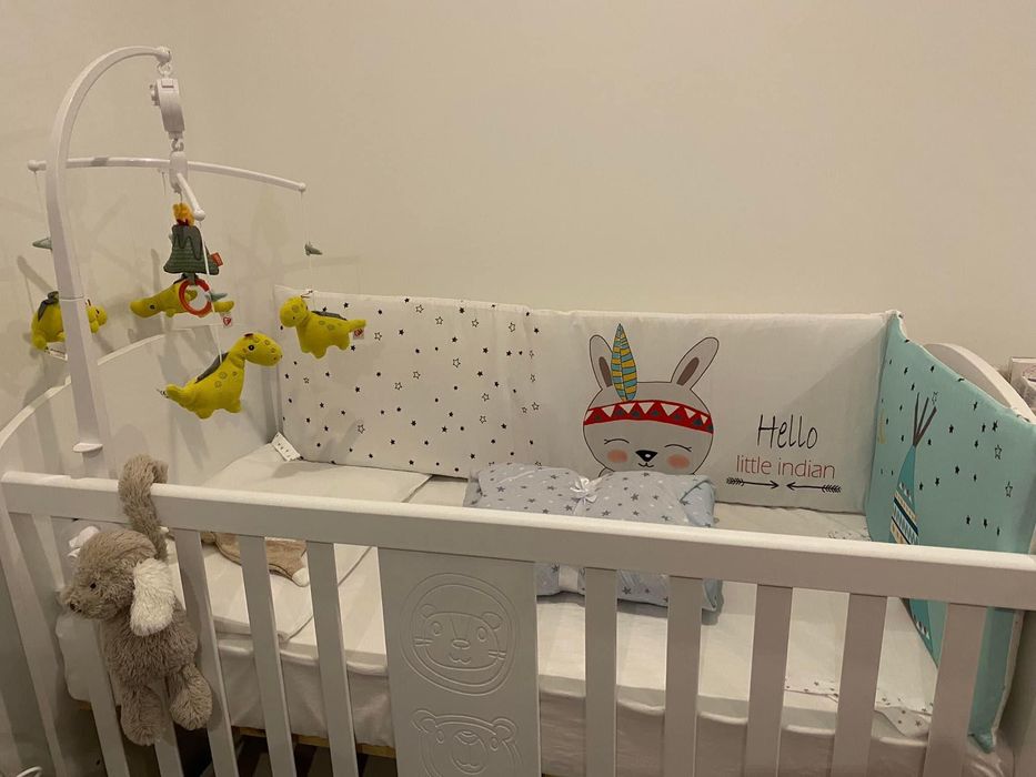 бебешка кошара в бяло + матрак