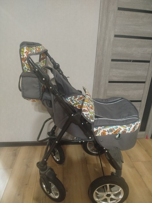 Коляска в хорошем состоянии