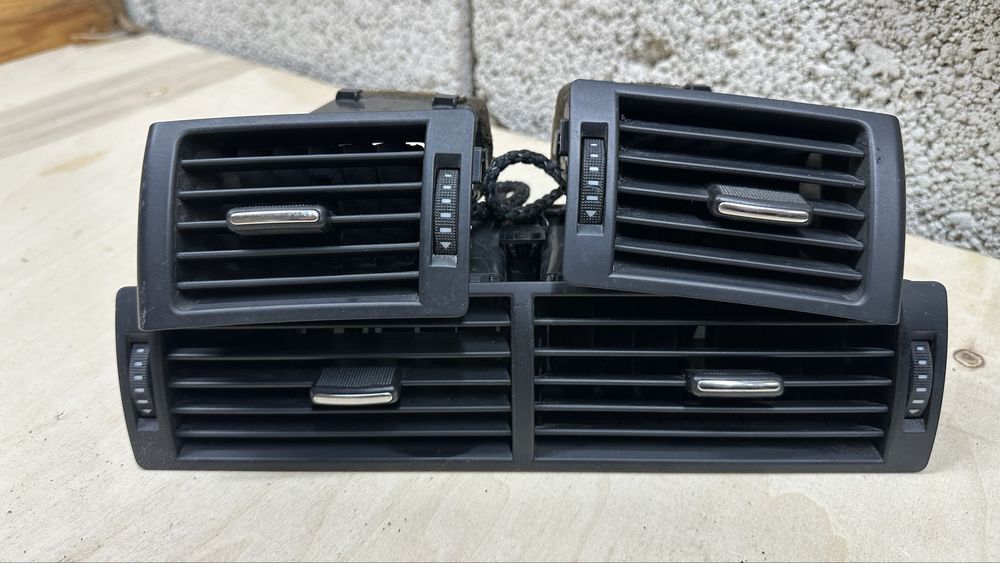 Подлакътник kamei за opel corsa b vw scoda  духалки audi a4 b6 ауди